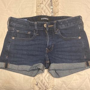 Express Jean Shorts. Size 00